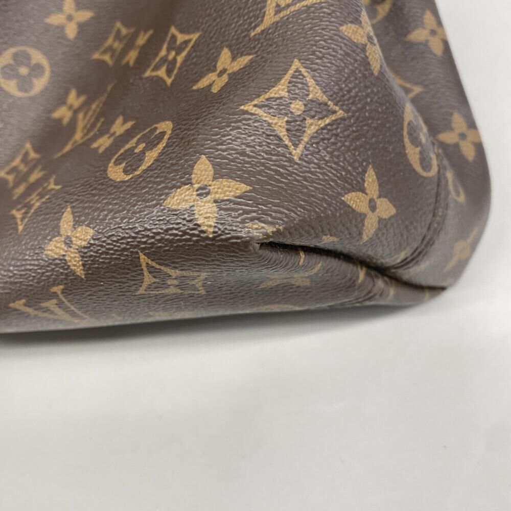 Louis Vuitton Shoulder Bags