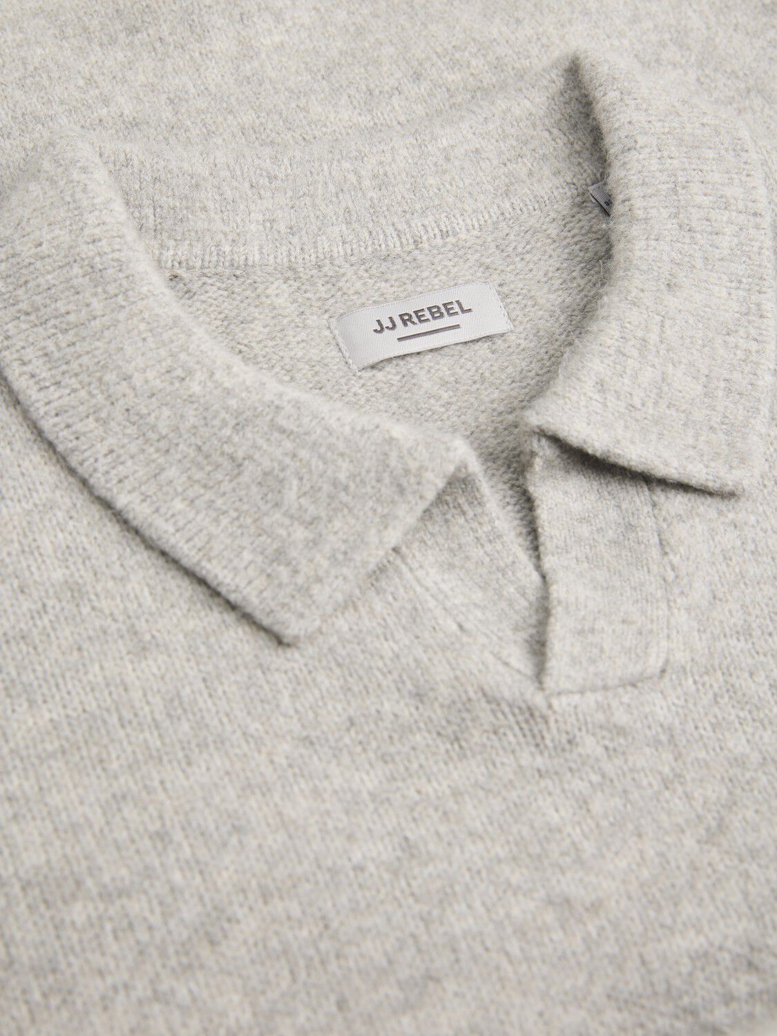 JREBSONAR KNIT SPLIT NECK