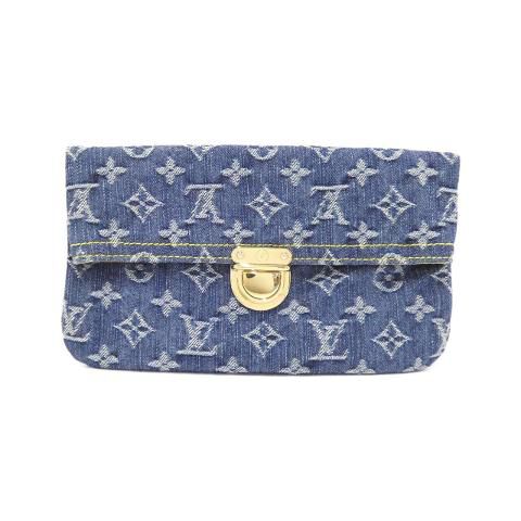 Louis Vuitton Clutch