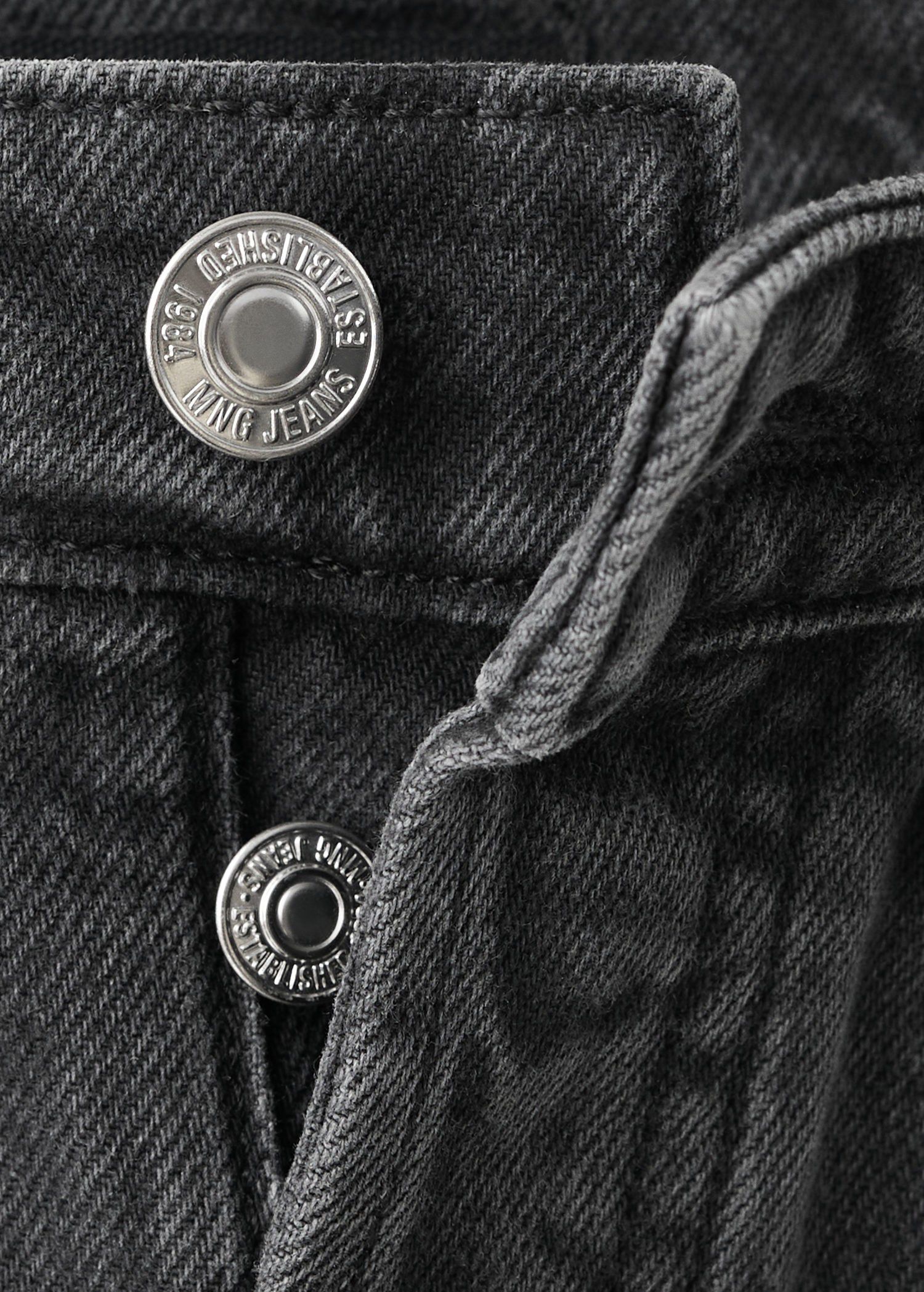 Denim shorts with frayed hem