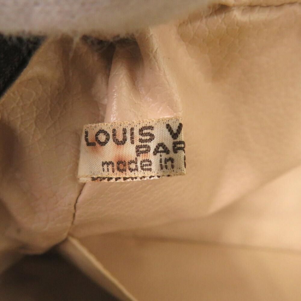 Louis Vuitton Clutch