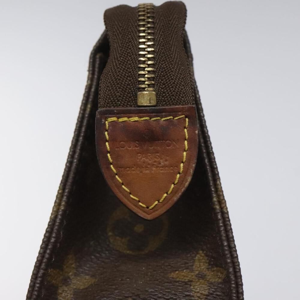 Louis Vuitton Poche Toilette
