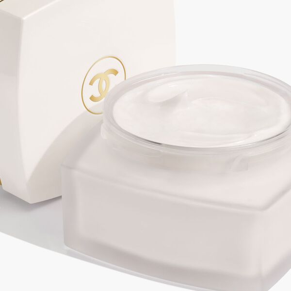 COCO MADEMOISELLE body cream