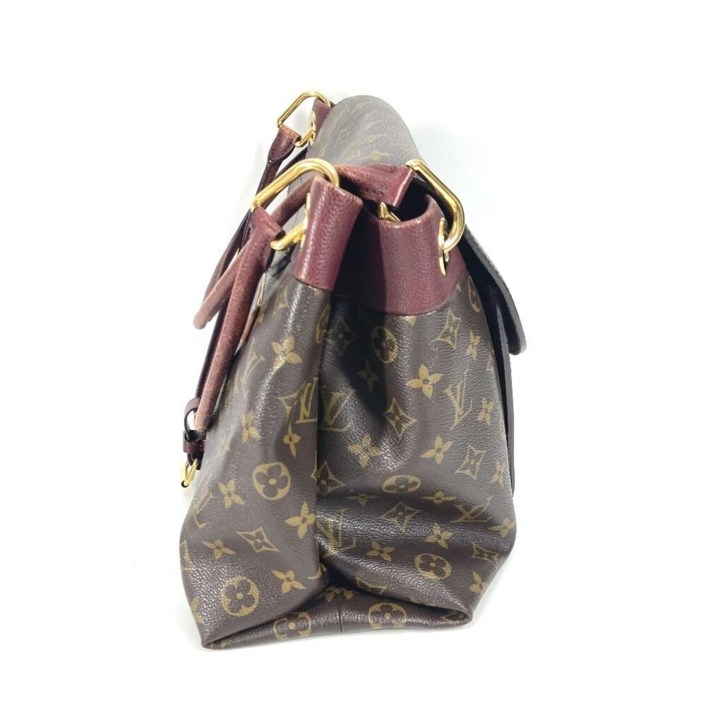Louis Vuitton Shoulder Bags