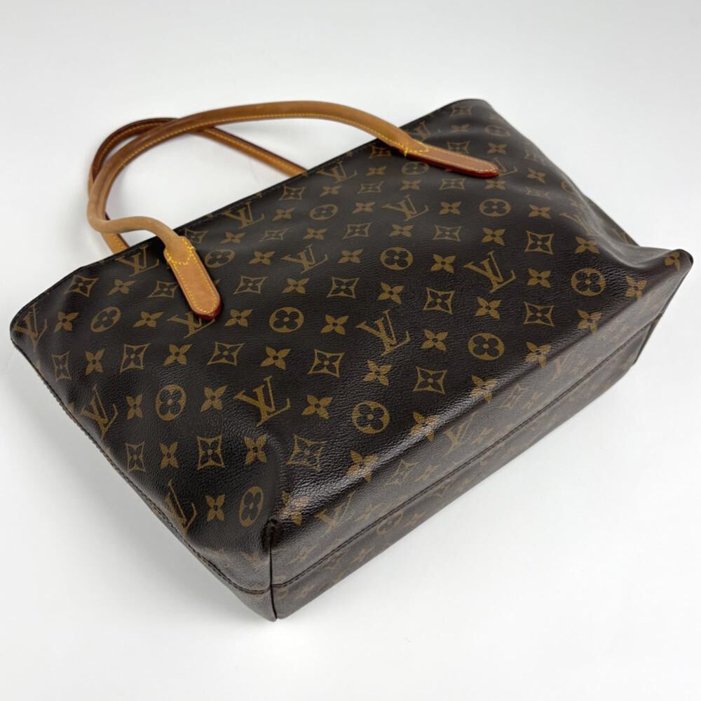 Louis Vuitton Raspail