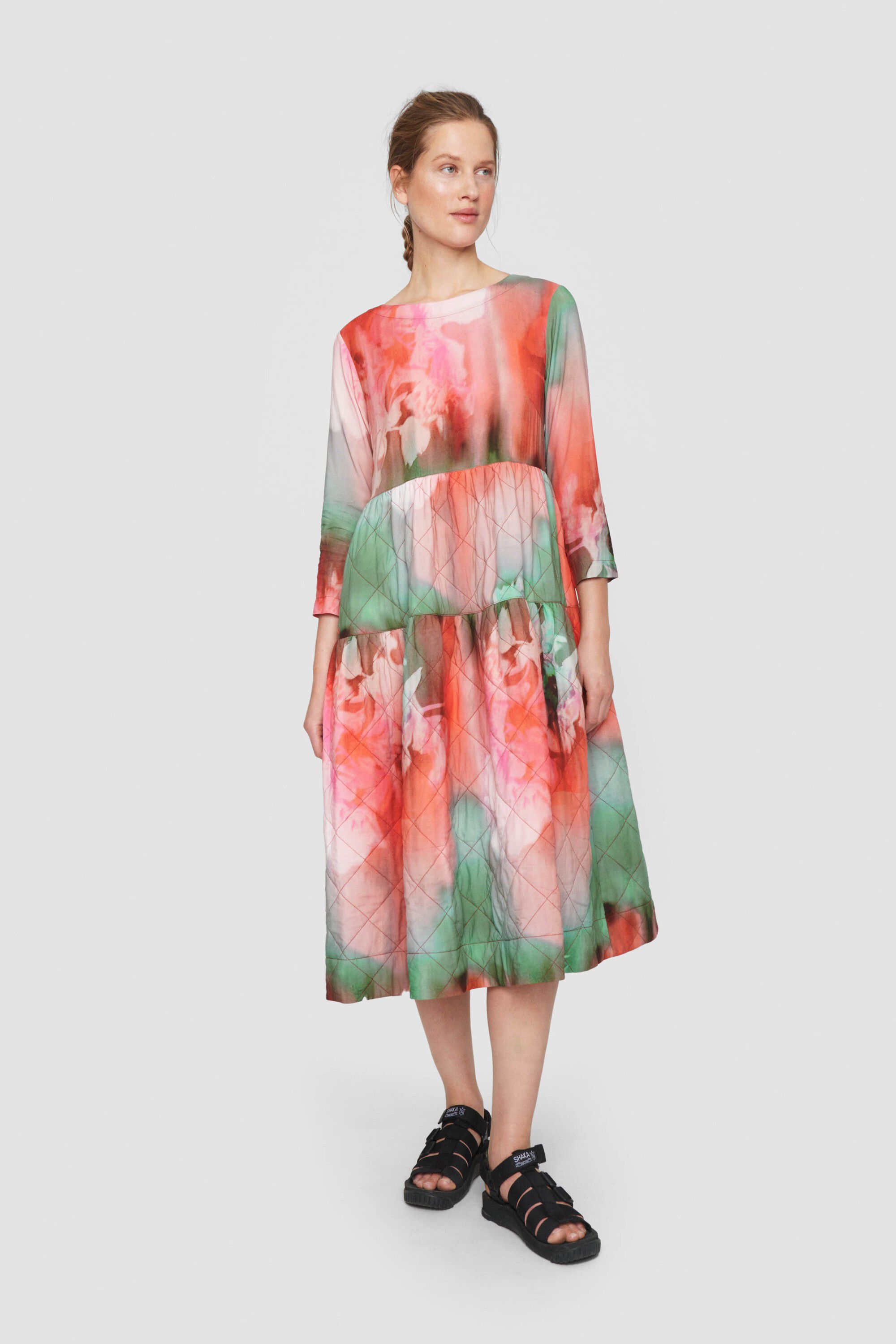 COLOUR DREAM & DOMINO