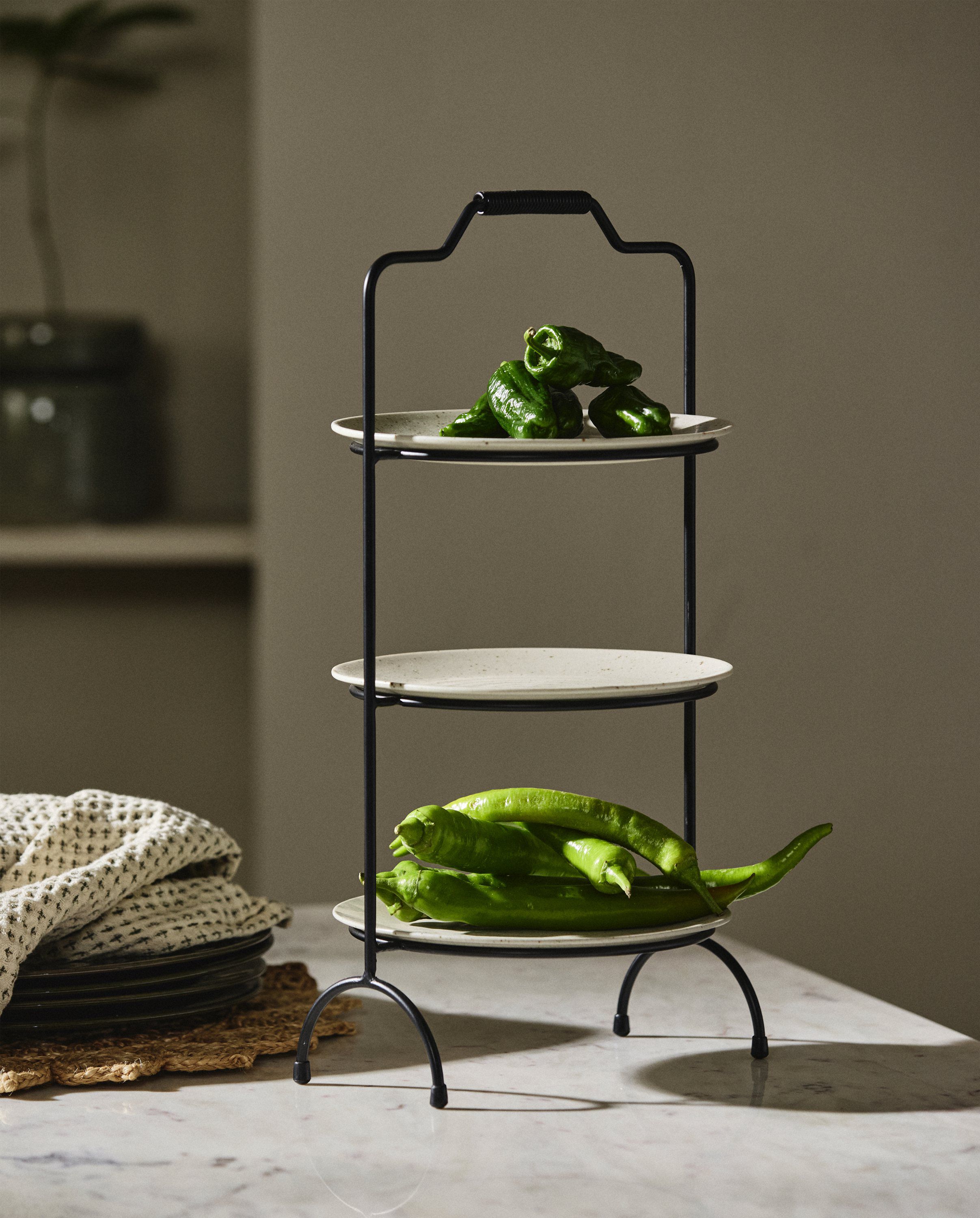 PRIMULA serving stand - black