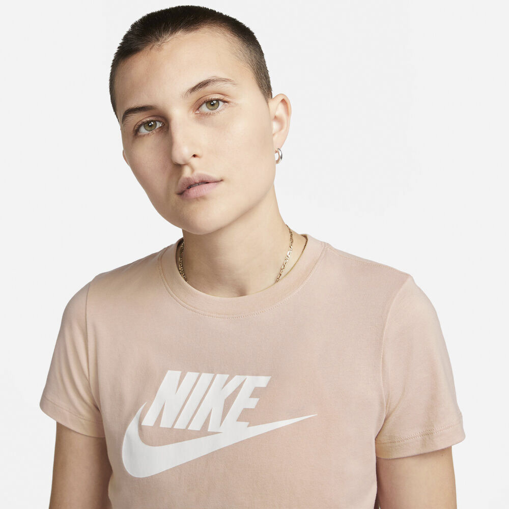 Sportswear Essential T-shirt