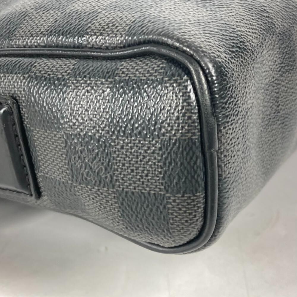 Louis Vuitton Messenger