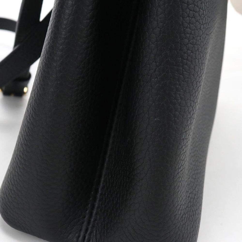Louis Vuitton Capucines