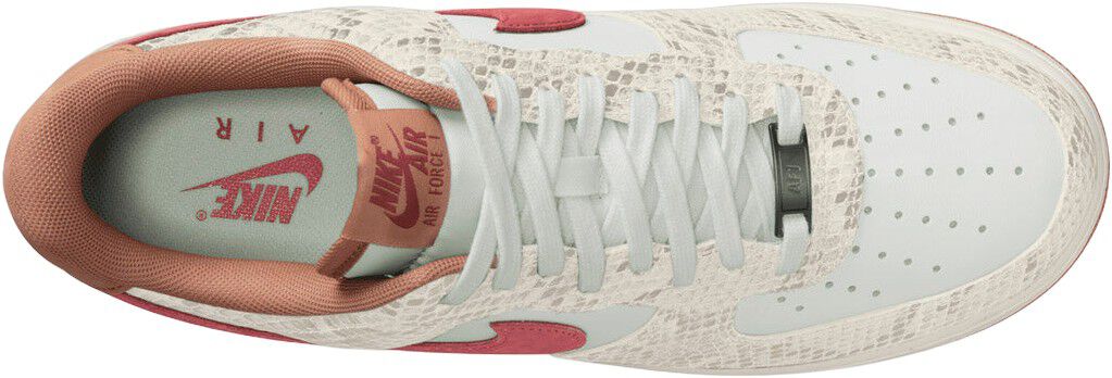 Air Force 1 '07 LV8 Sneakers