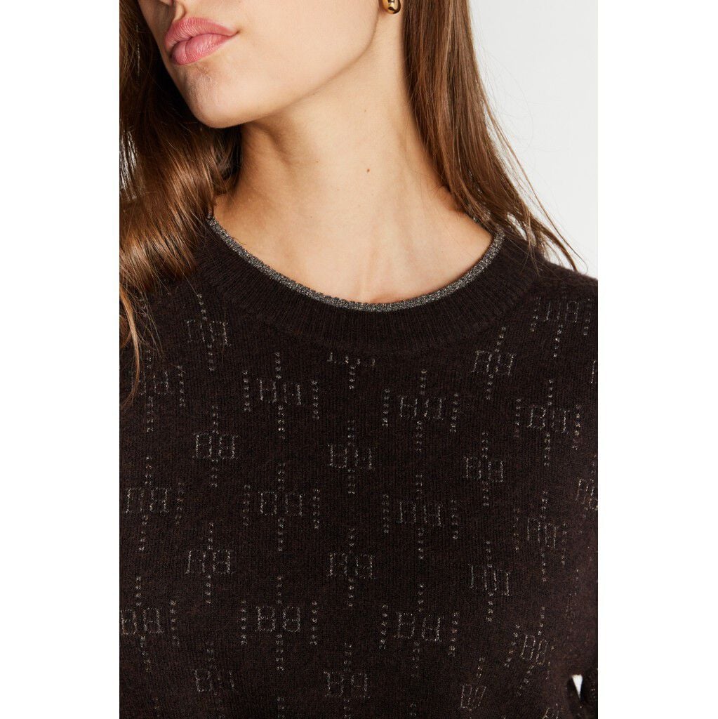 ChalinaBBElesa knit