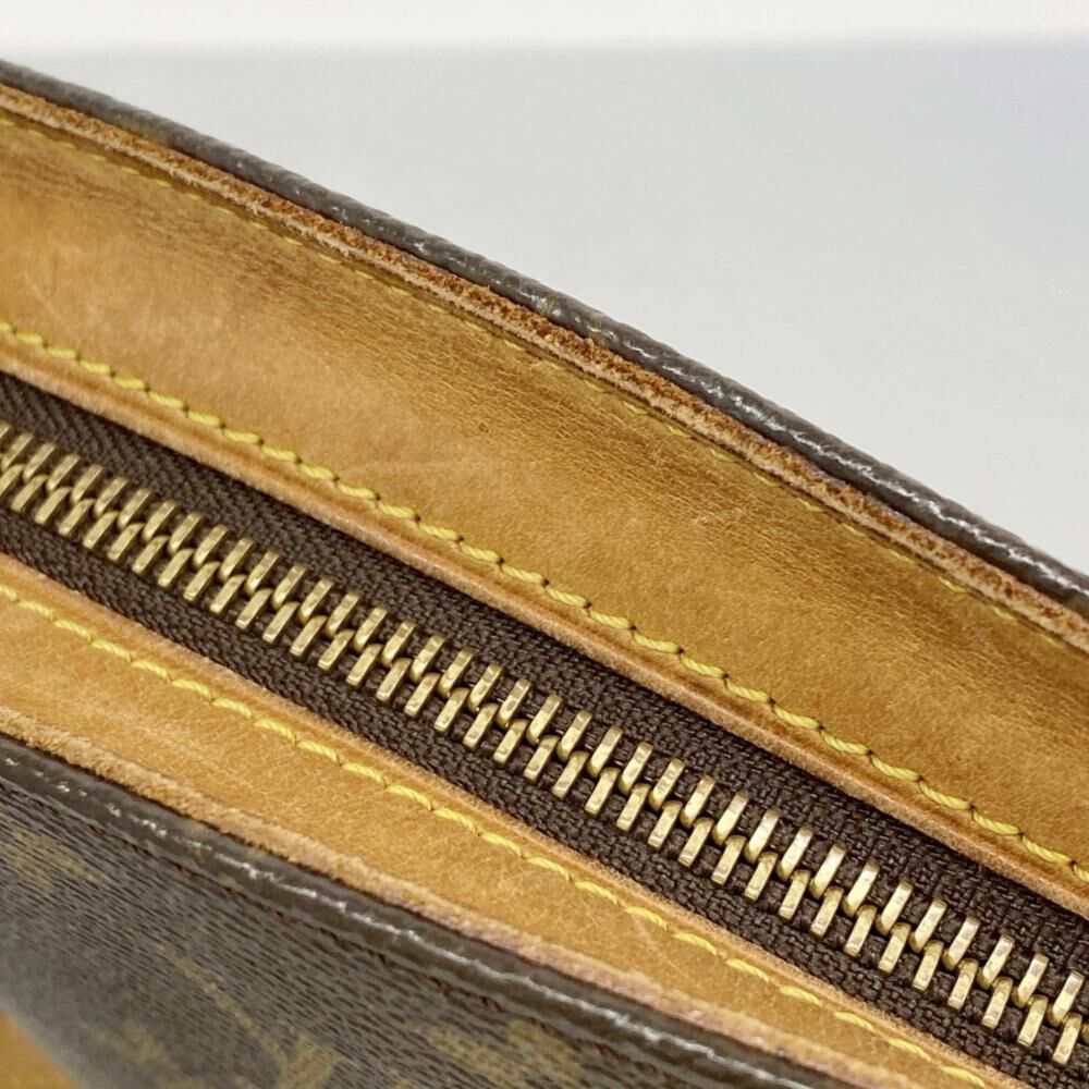 Louis Vuitton Shoulder Bags