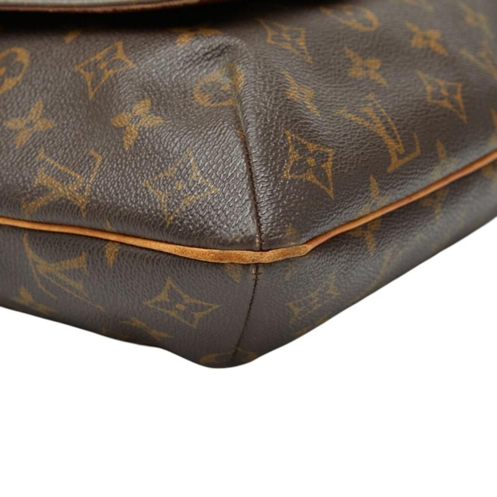 Louis Vuitton Crossbody Bag