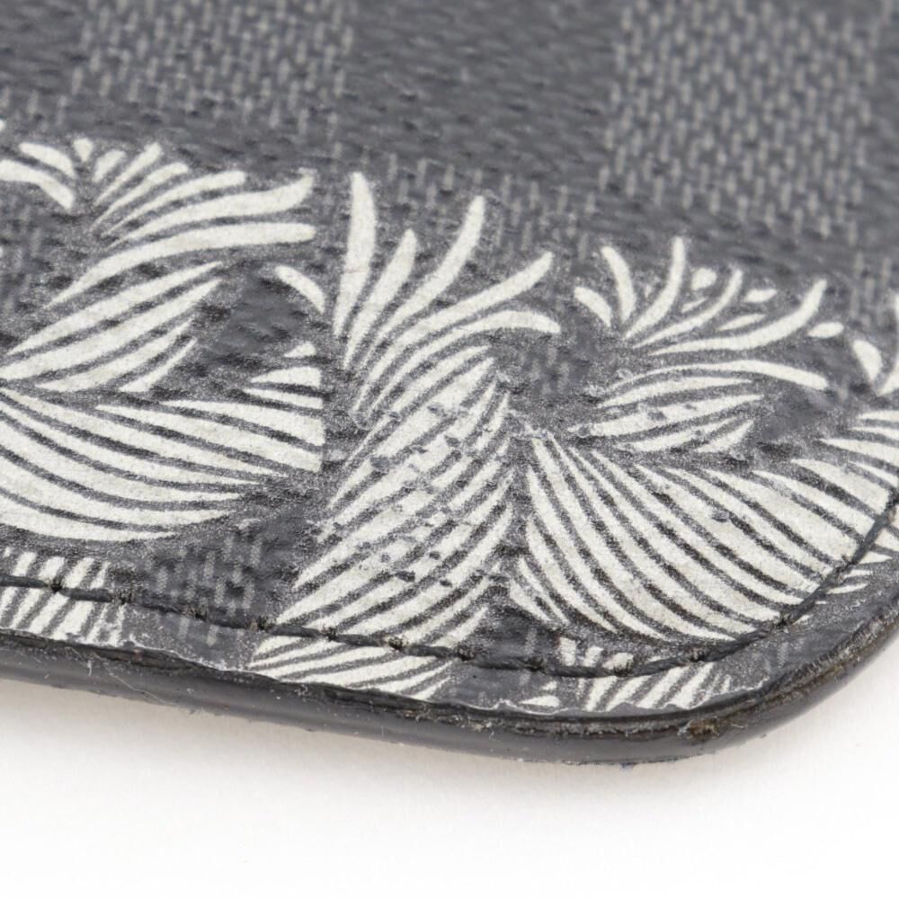 Louis Vuitton Clutch