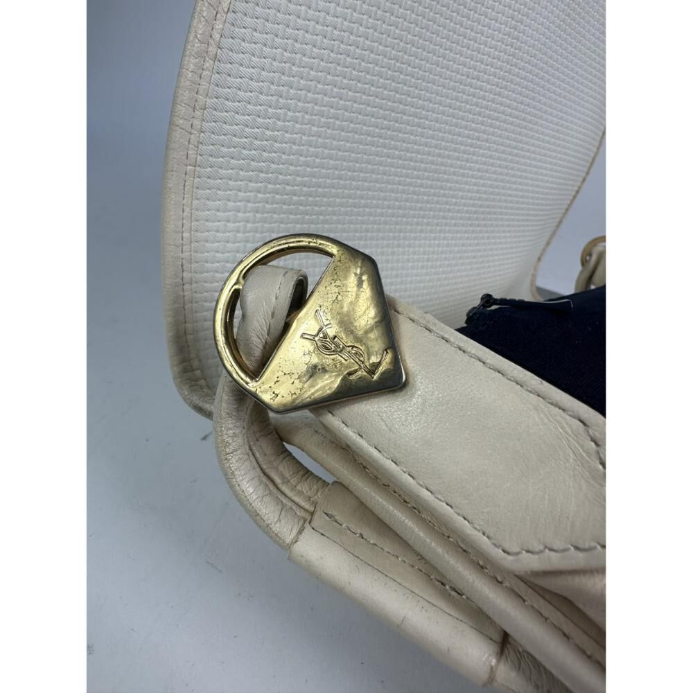 Yves Saint Laurent Shoulder Bag