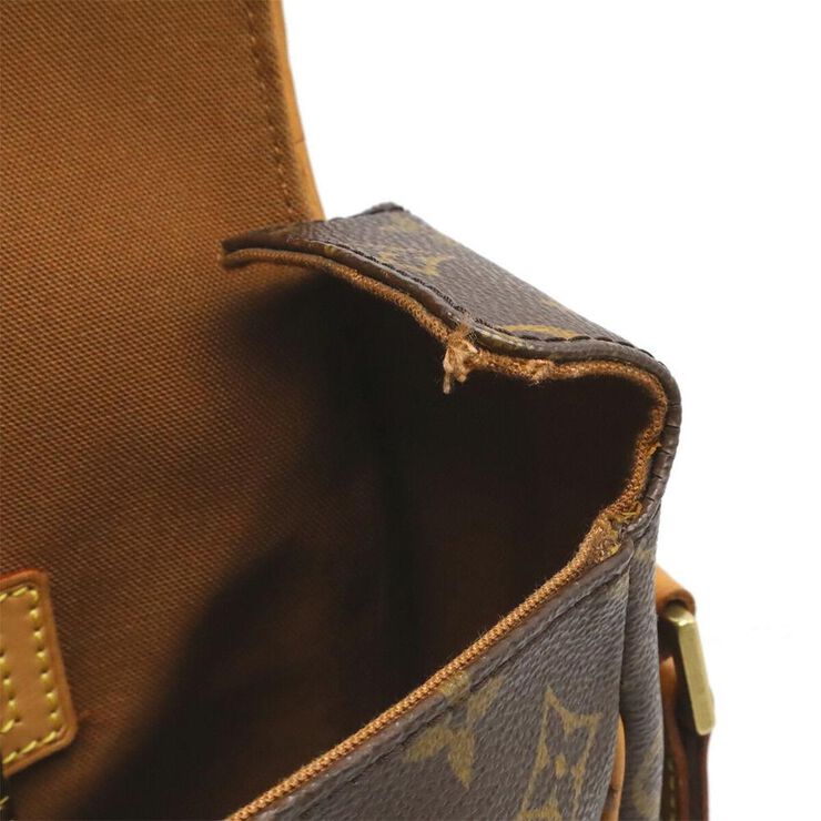 Louis Vuitton Messenger