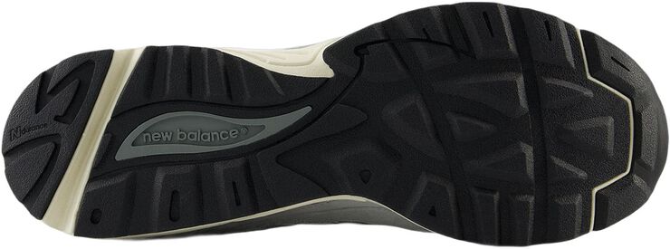 878 Sneakers