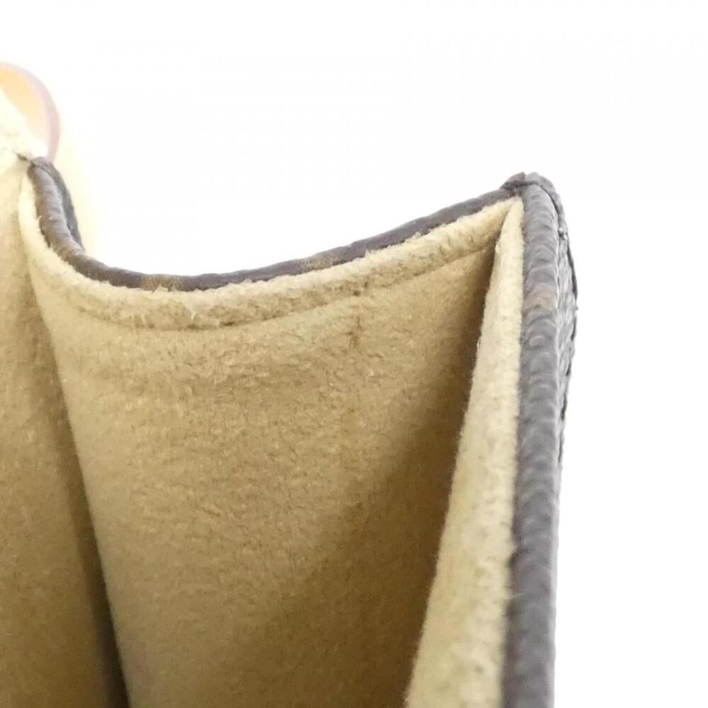 Louis Vuitton Clutch