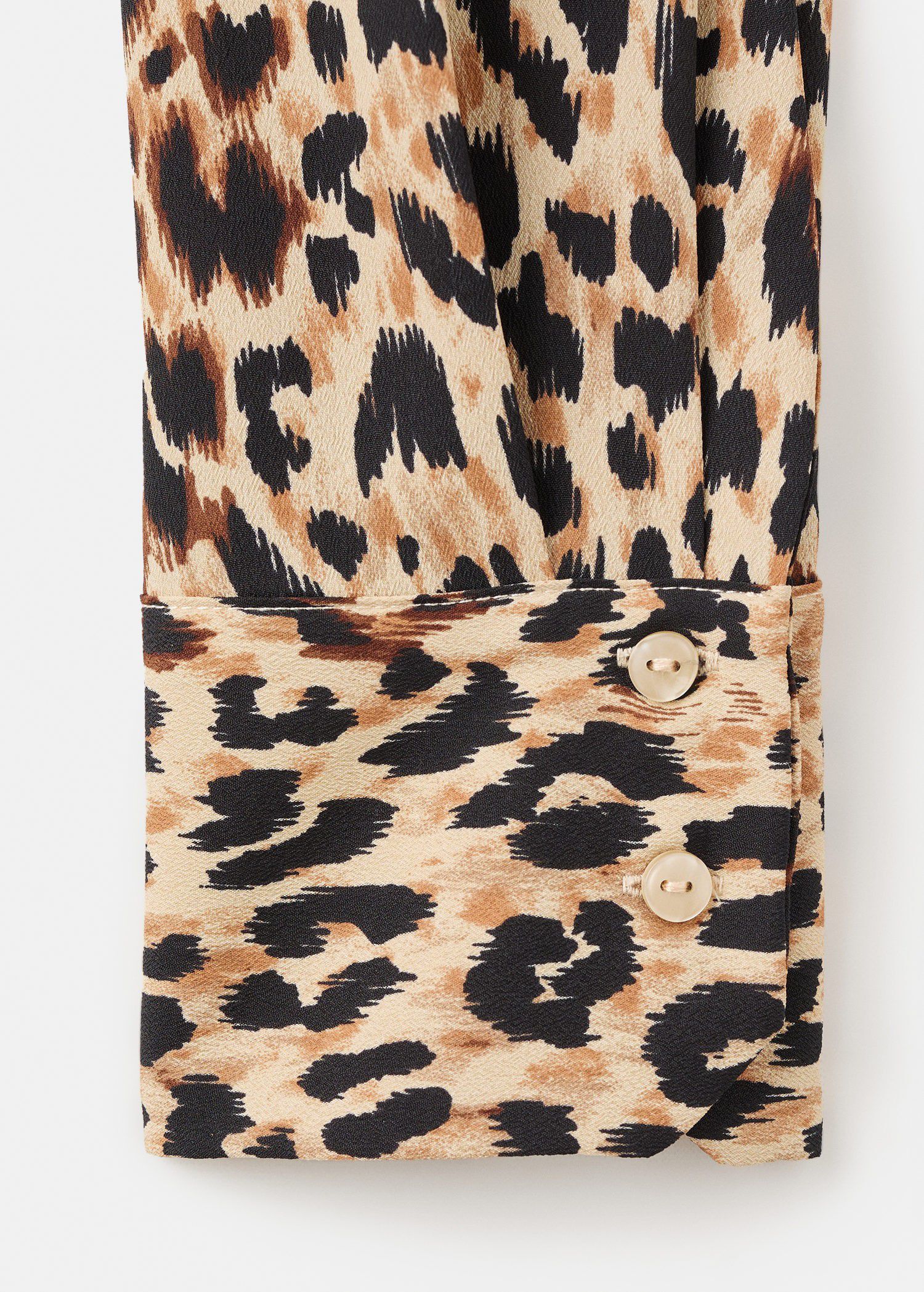 Fluid long-sleeved blouse