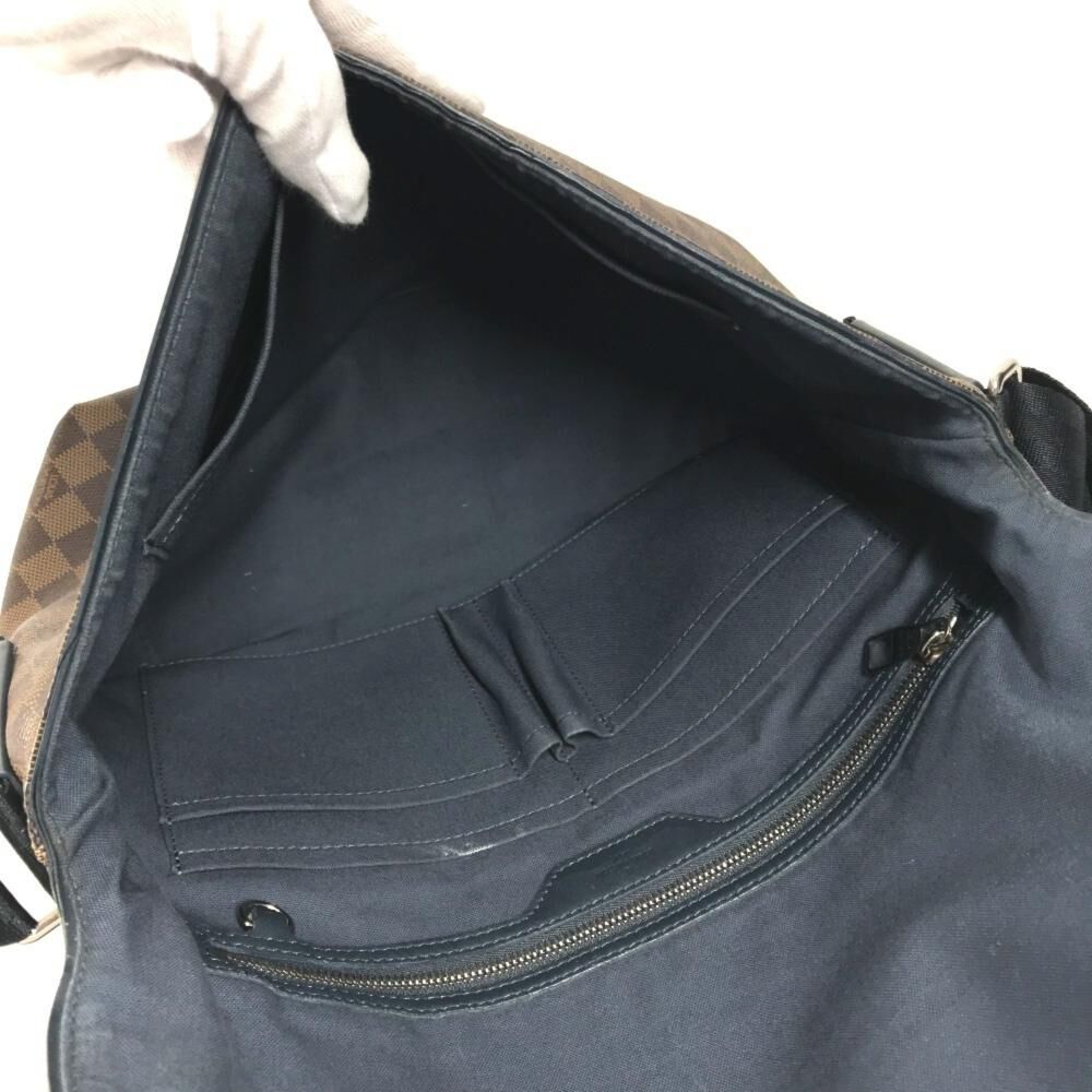 Louis Vuitton Messenger