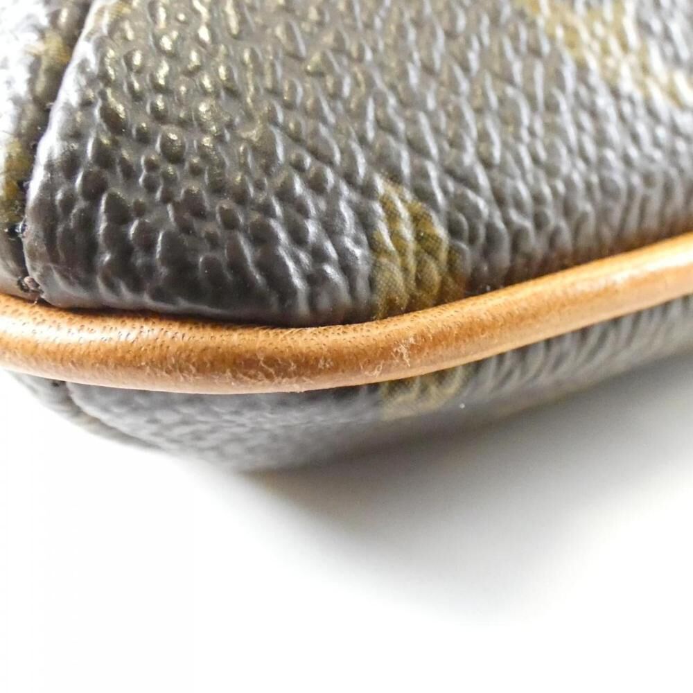 Louis Vuitton Clutch