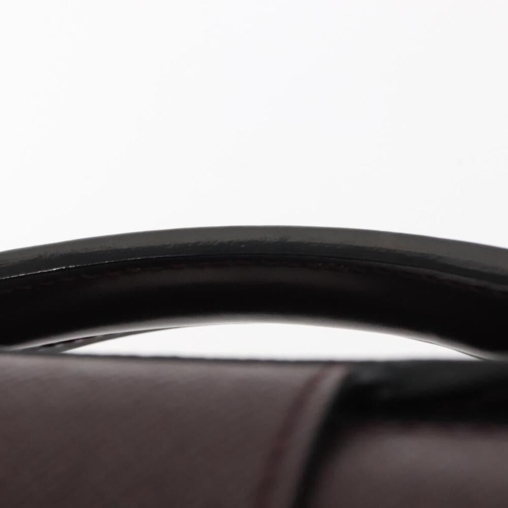 Louis Vuitton Taiga Kendall