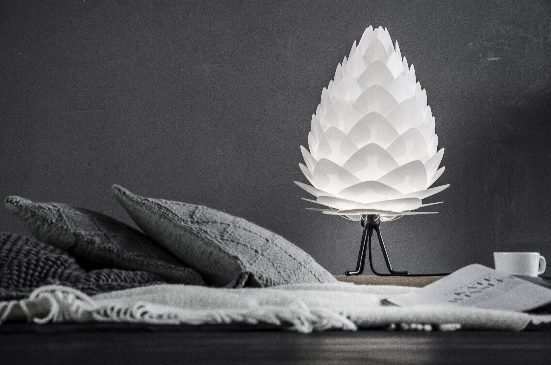 Tripod Base matt black H 18,6 cm