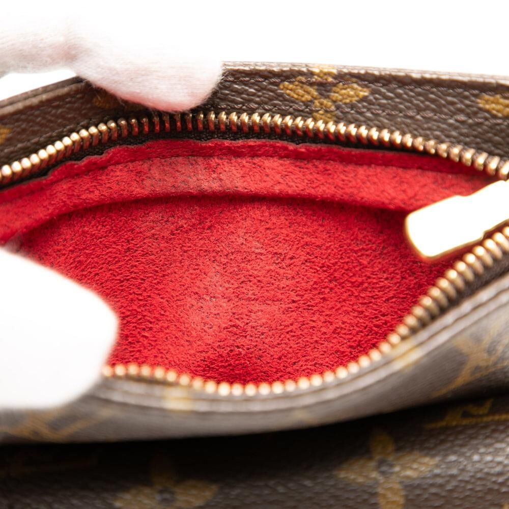 Louis Vuitton Clutch