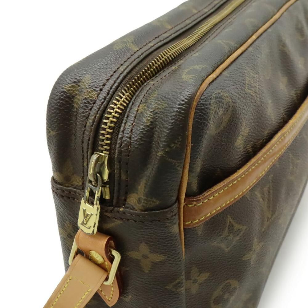 Louis Vuitton Shoulder Bags