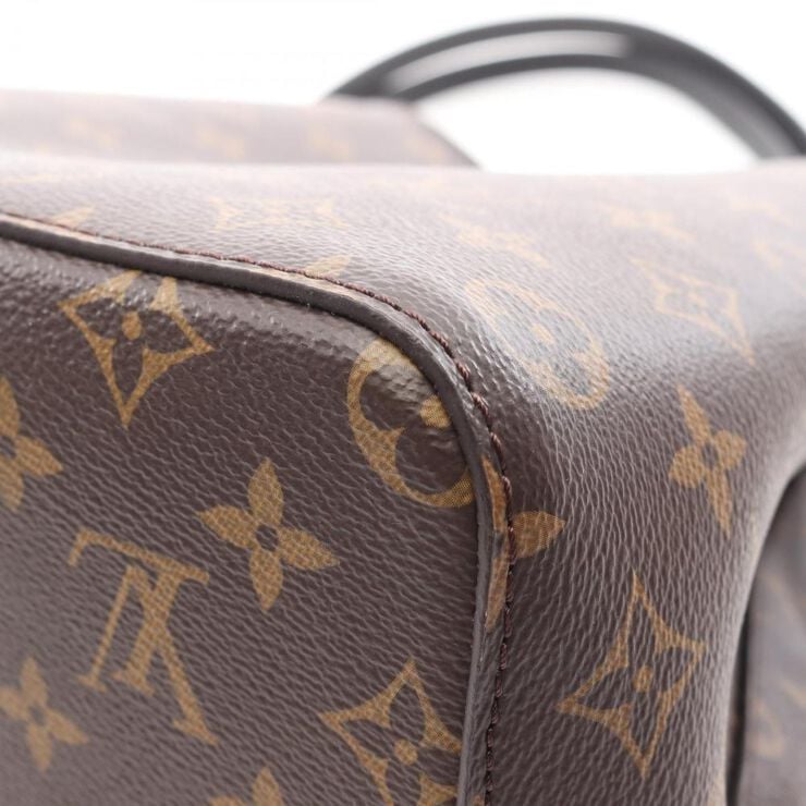 Louis Vuitton Shoulder Bags