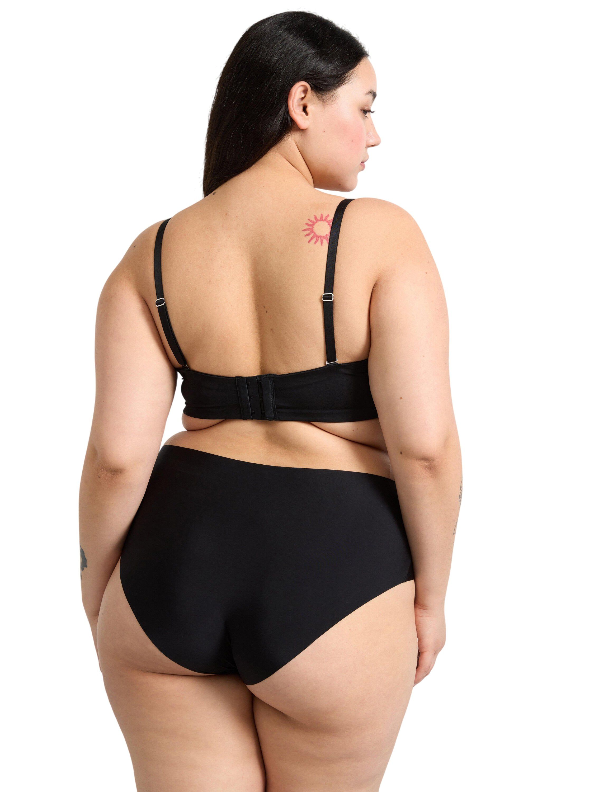 Soft, versatile strapless bra with