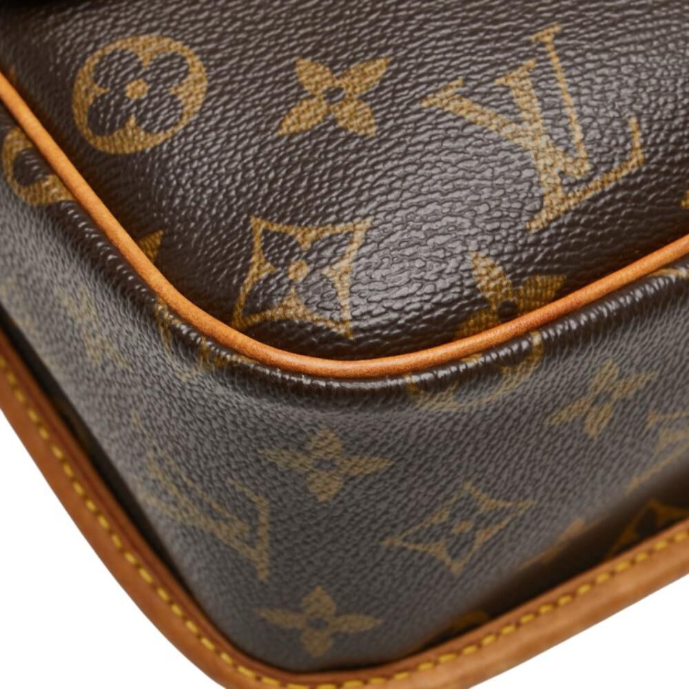 Louis Vuitton Shoulder Bags