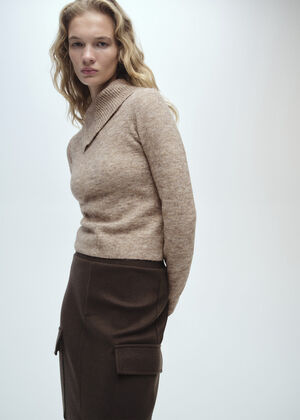 Wraparound lapel neck jersey