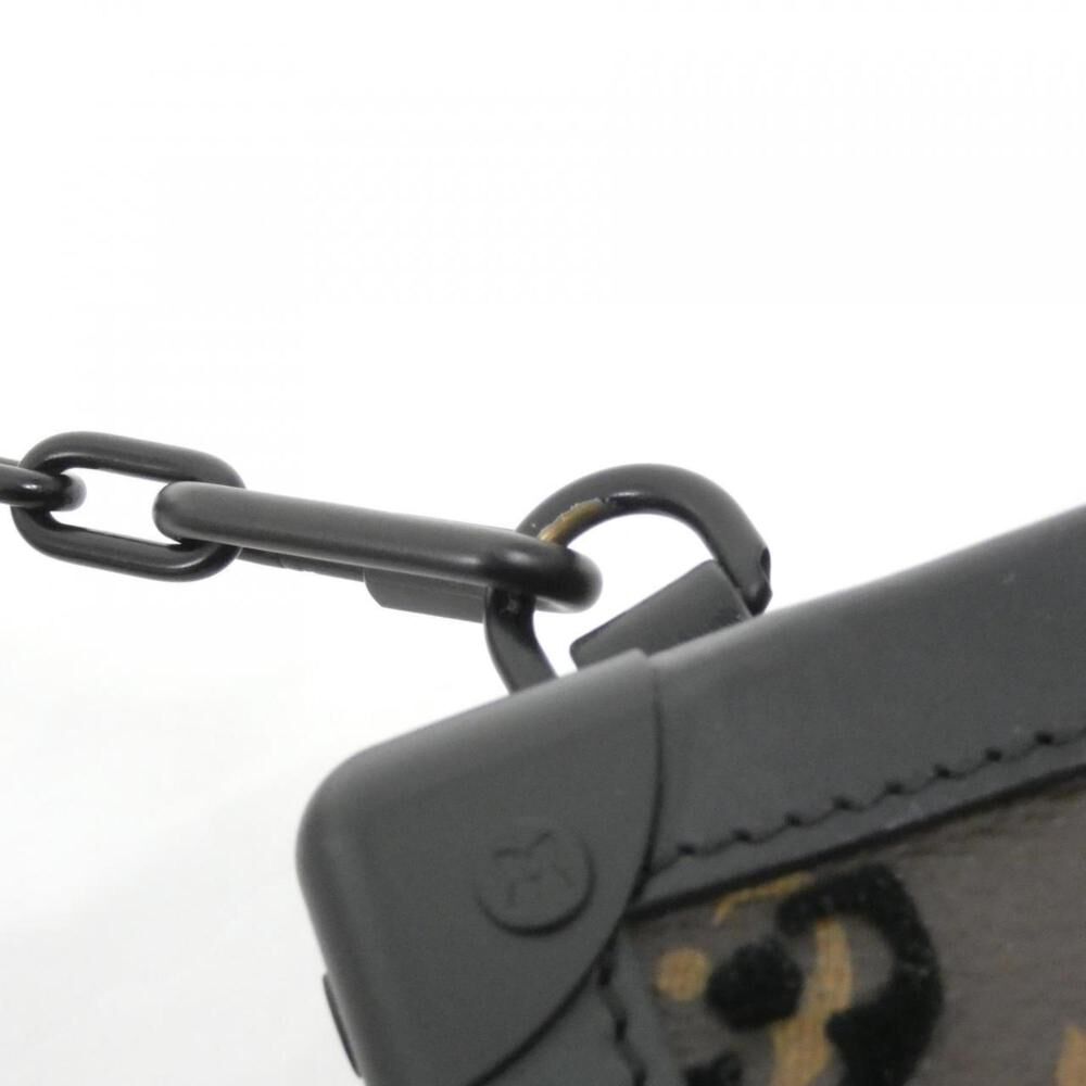 Louis Vuitton Shoulder Bags