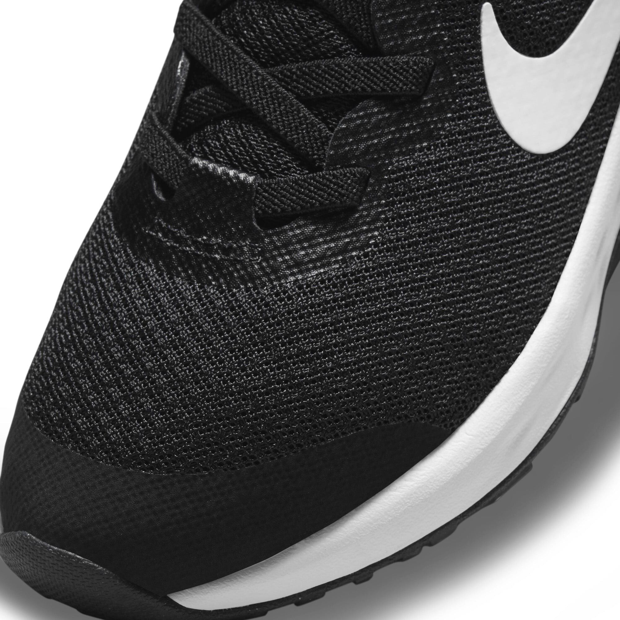 Revolution 6 sneakers