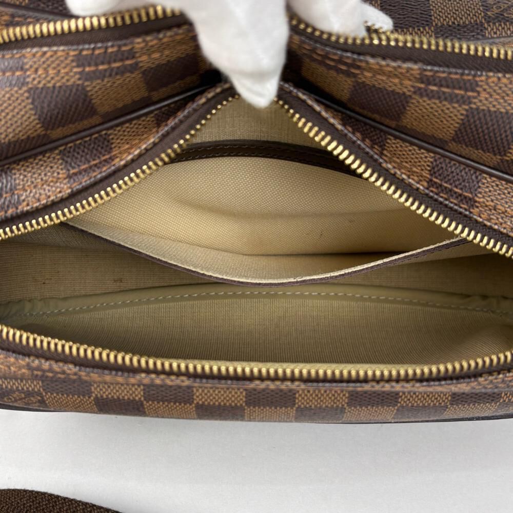 Louis Vuitton Reporter