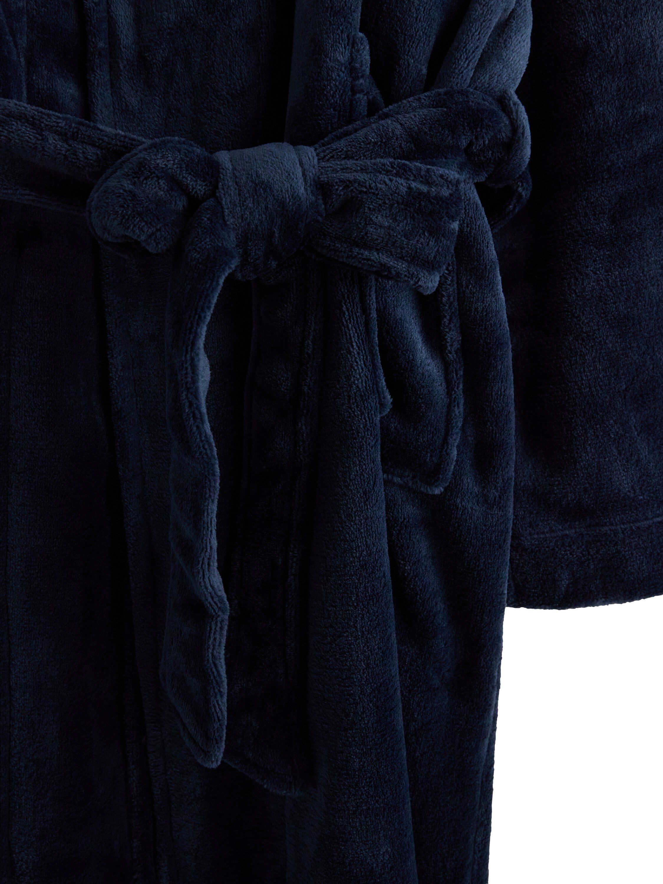 Soft fleece robe with with long sle