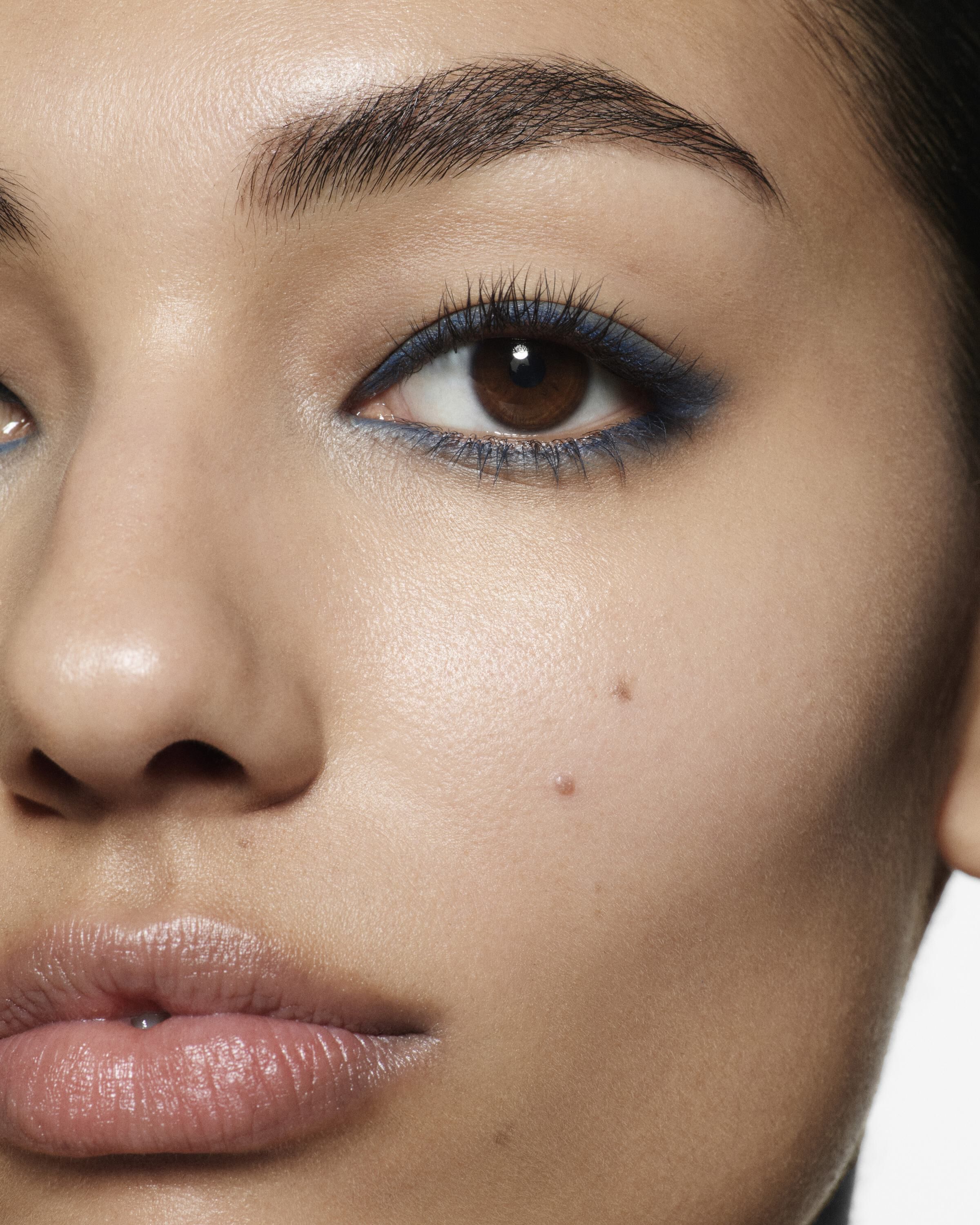 Satin Kajal Liner