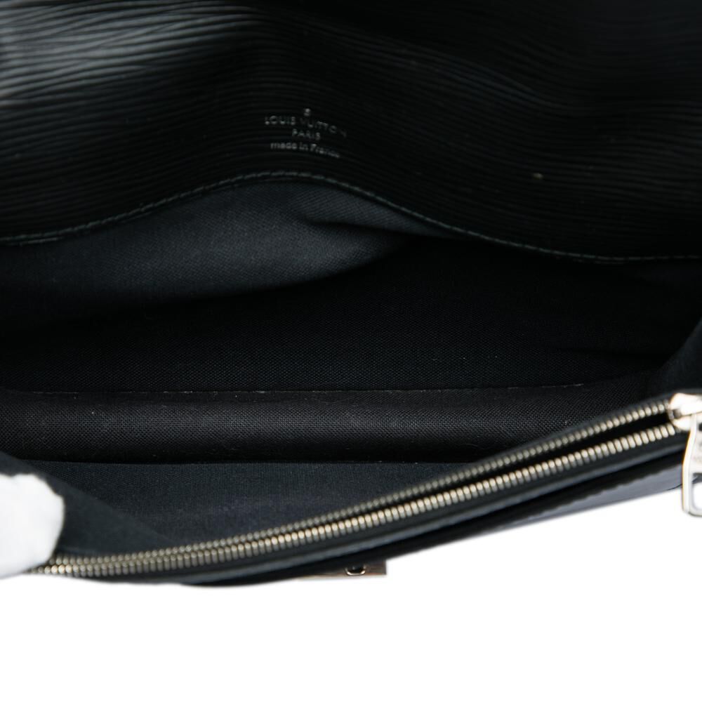 Louis Vuitton Clutch