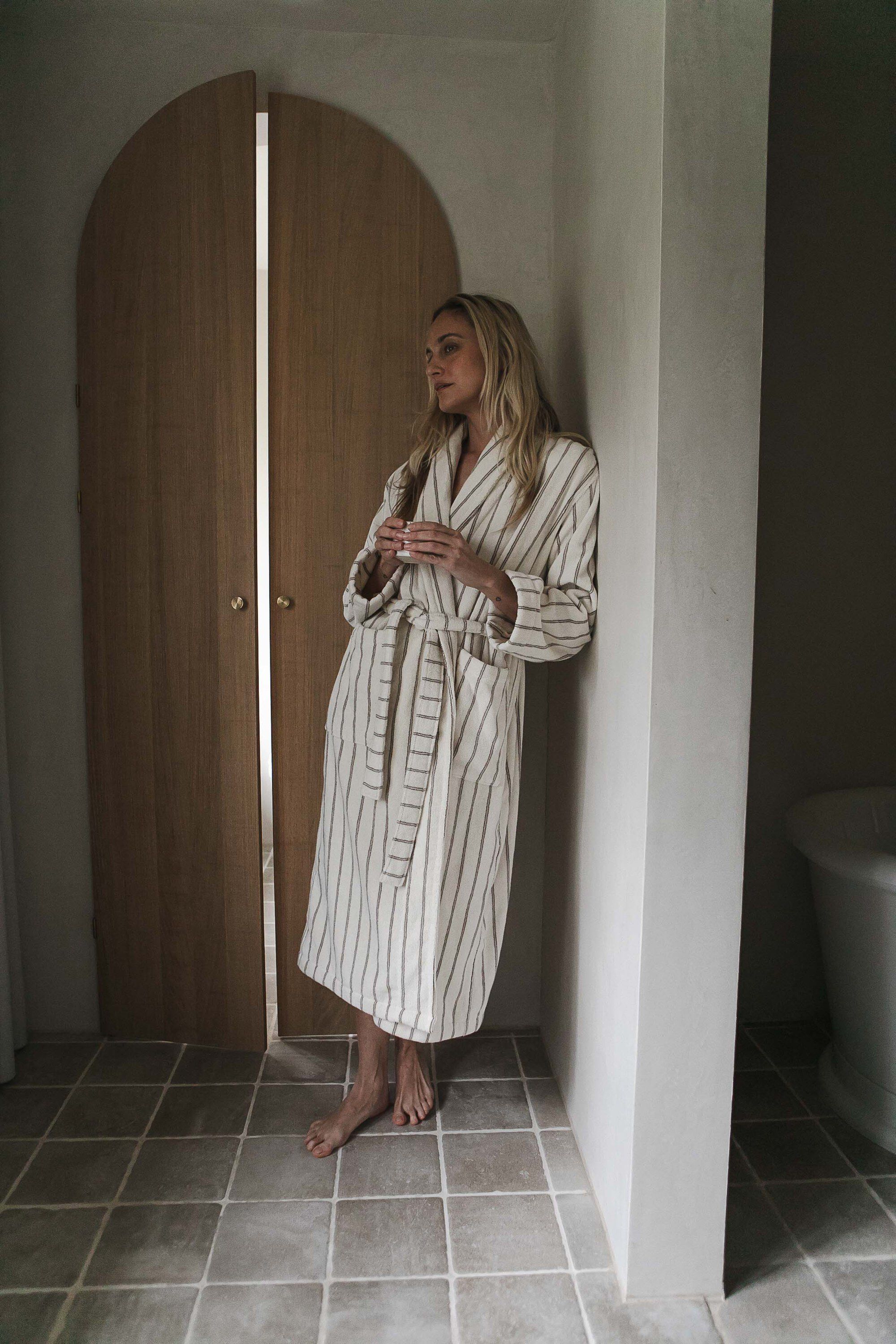 MIA BATHROBE