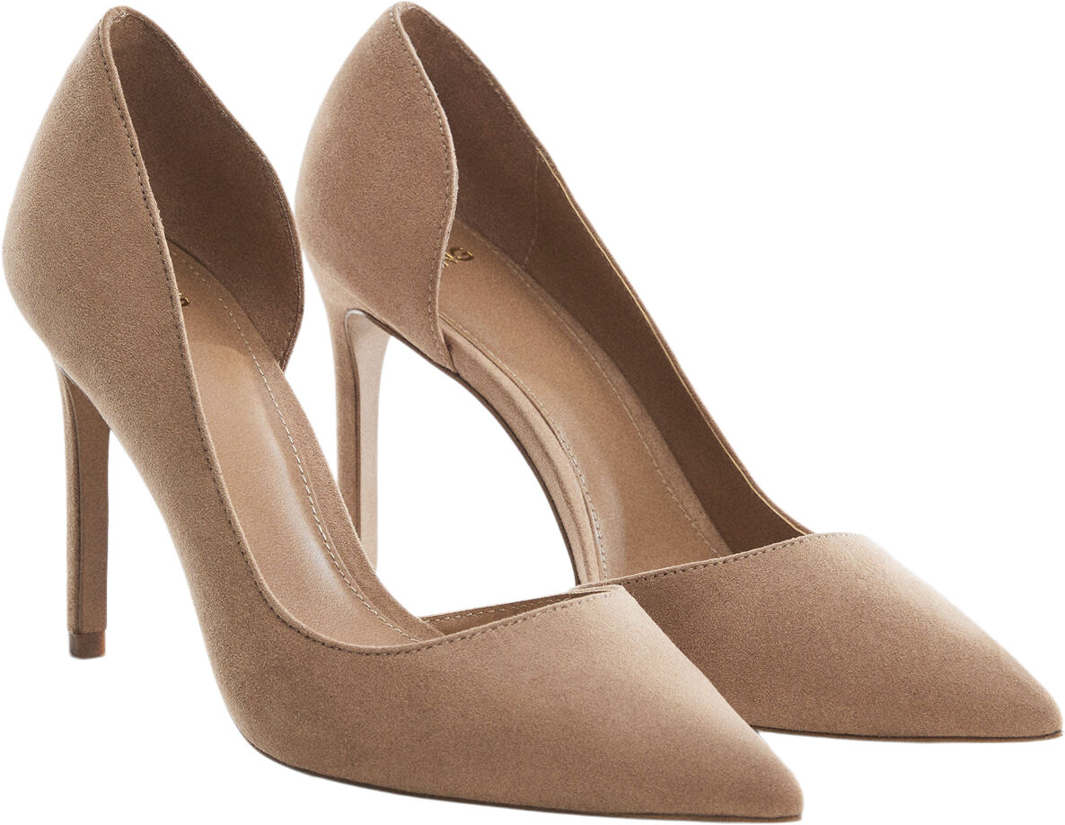 Asymmetric stiletto shoes