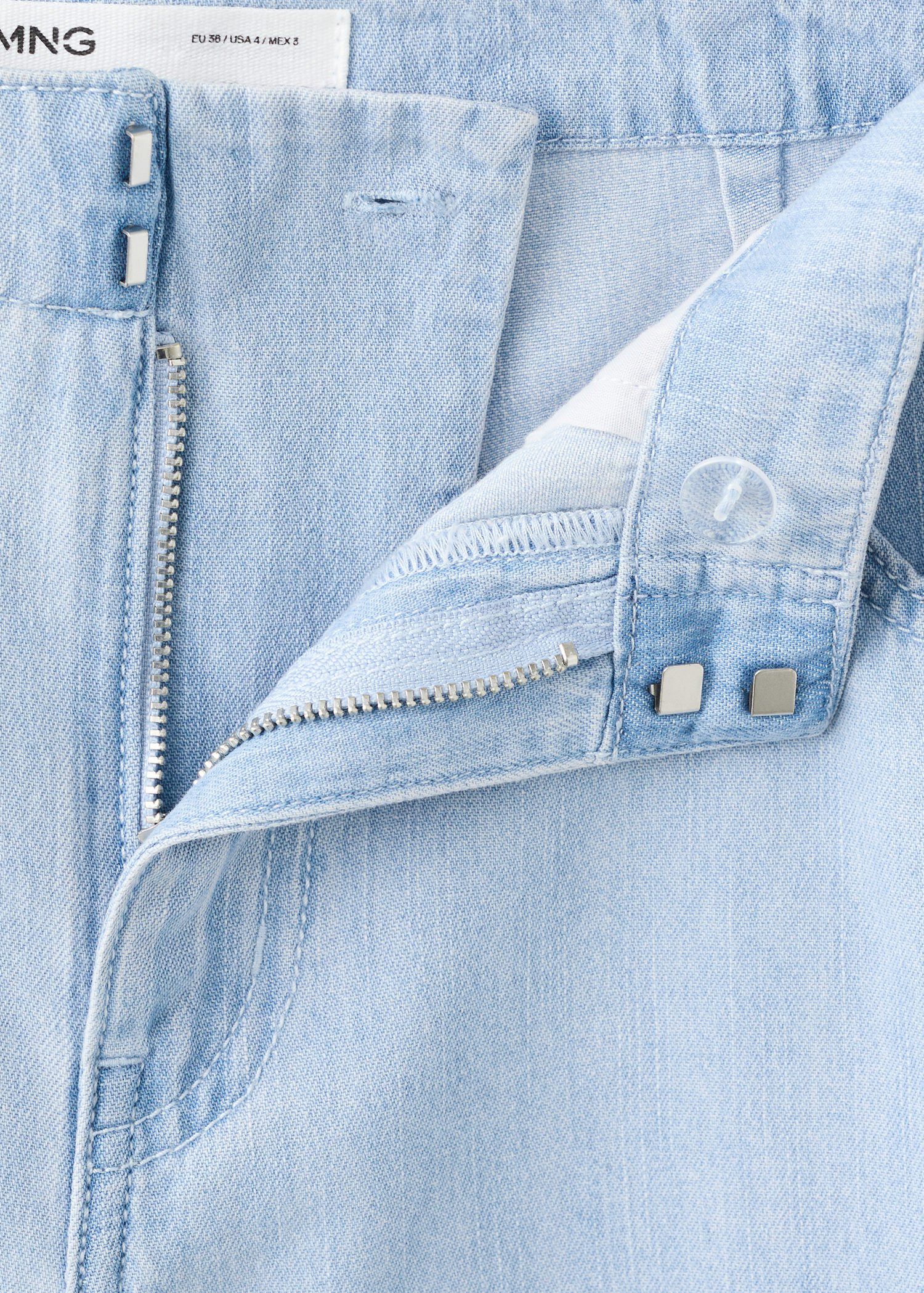 Wide leg mid-rise jeans