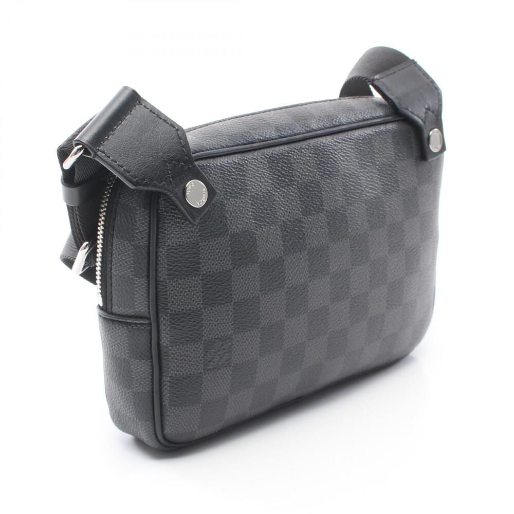 Louis Vuitton Shoulder Bags