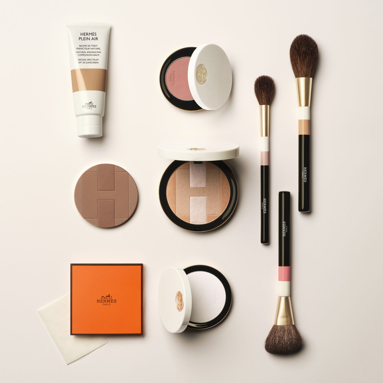 Herm&egrave;s Plein Air, H TRIO iridescent mineral powder, Corail Mojave