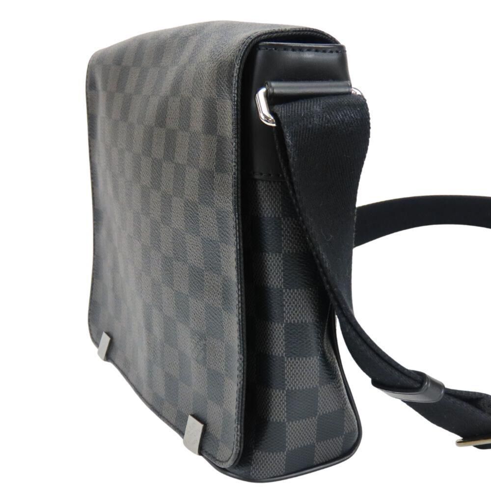 Louis Vuitton District