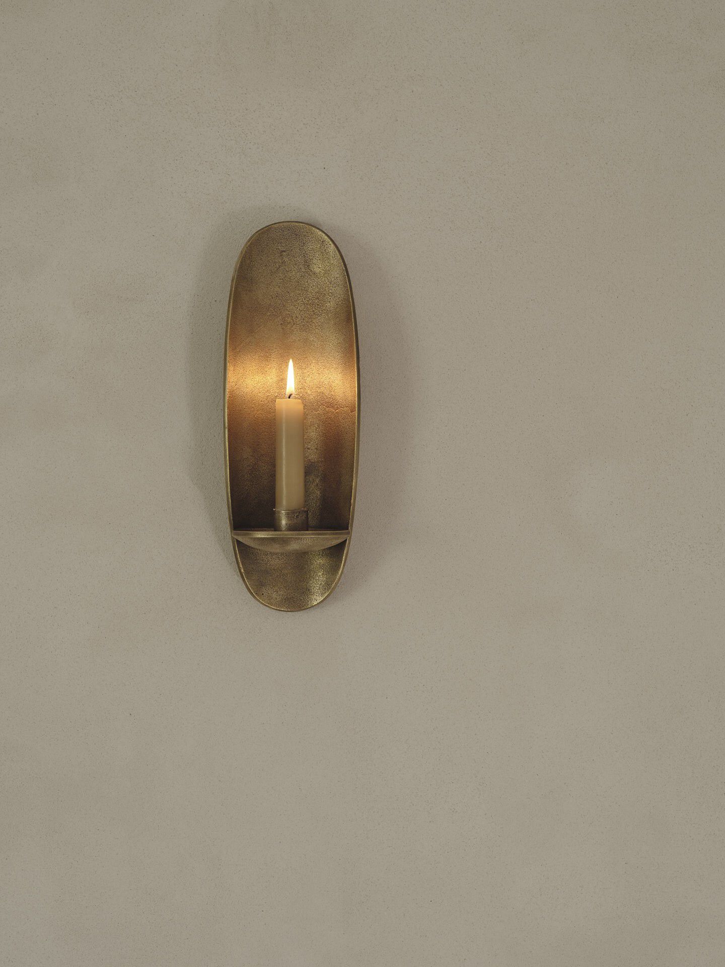 Agap&eacute; Wall Candle Holder - Brass finish