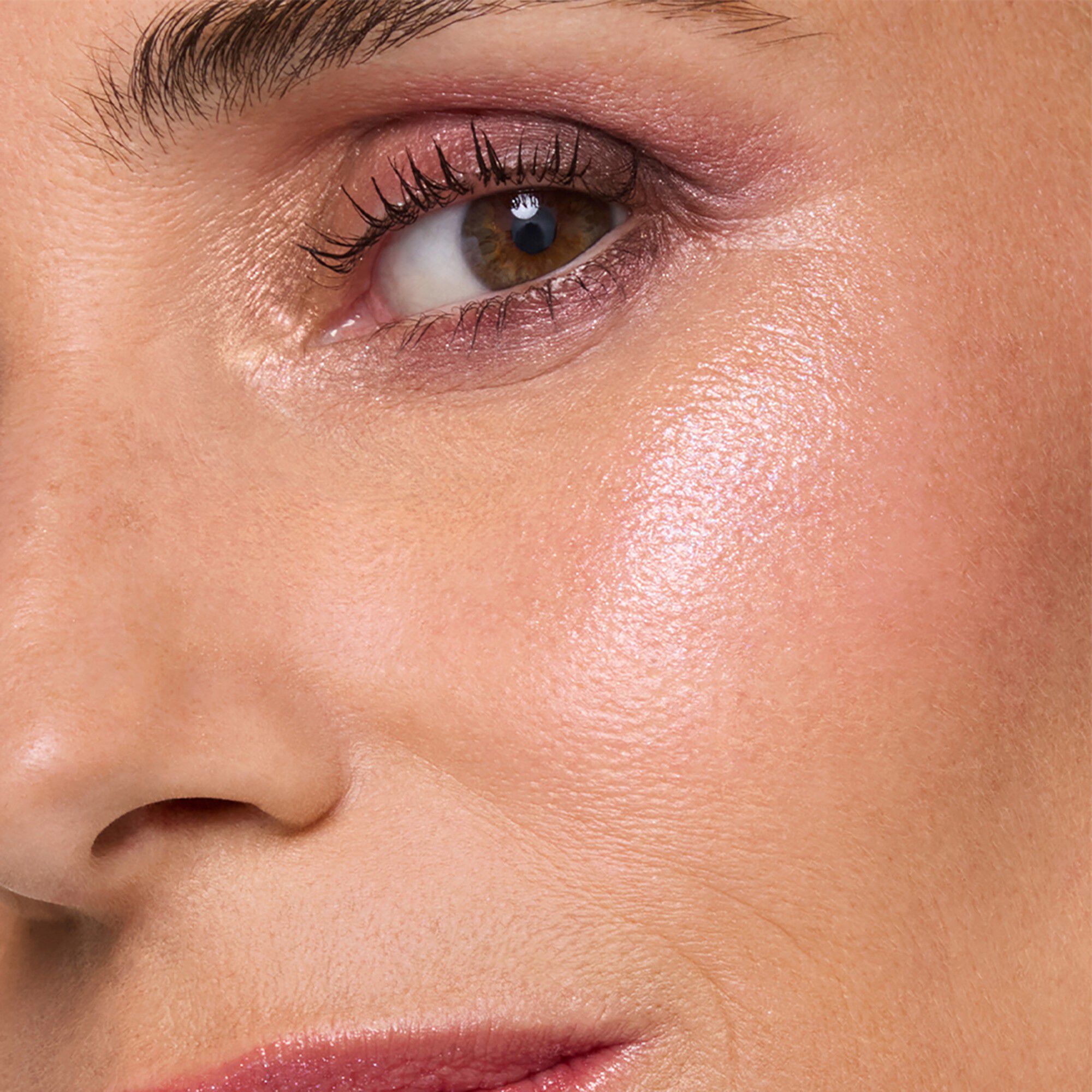 LCM EYELIGHTER 002 HOL 26