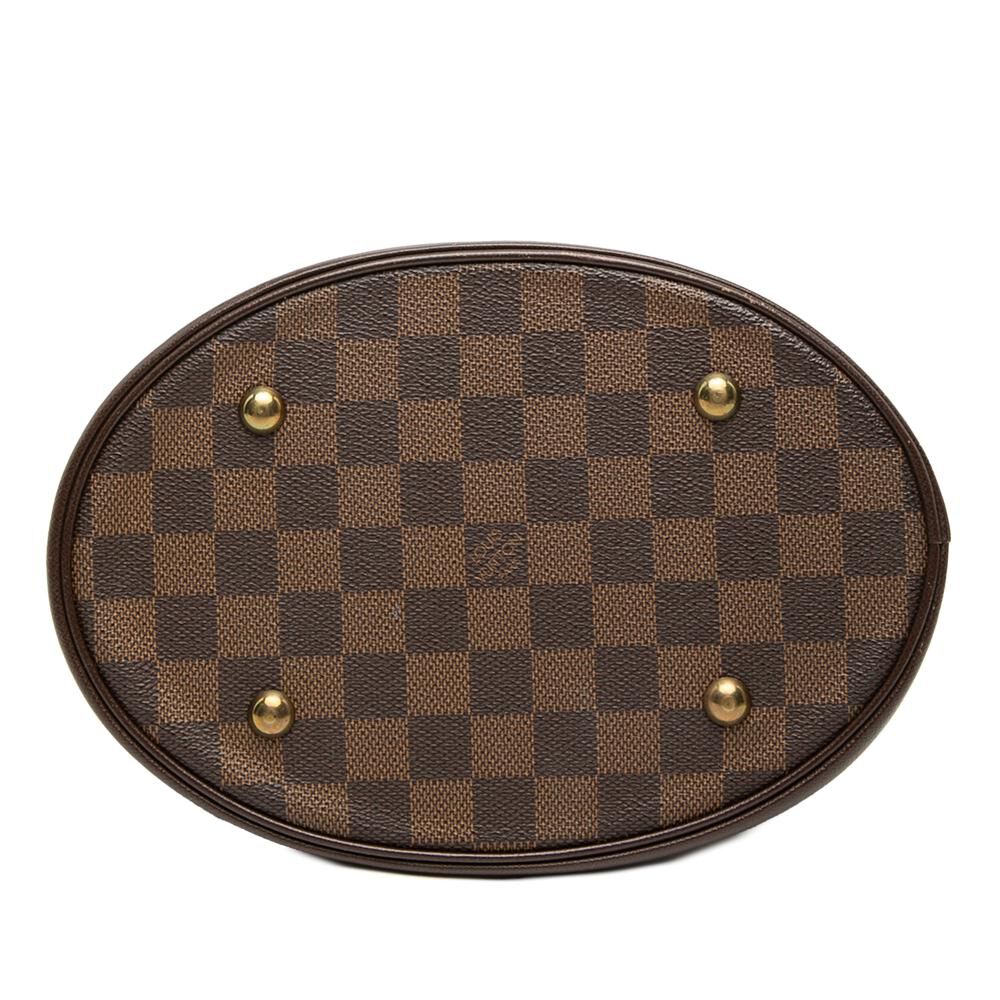 Louis Vuitton Marais