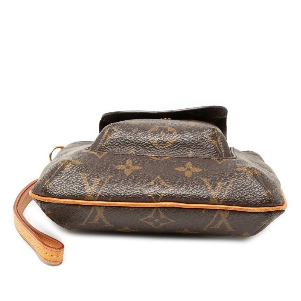 Louis Vuitton Clutch